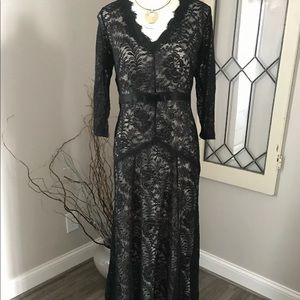 MIUSOL BLACK LACE FORMAL GOWN DRESS SIZE MEDIUM